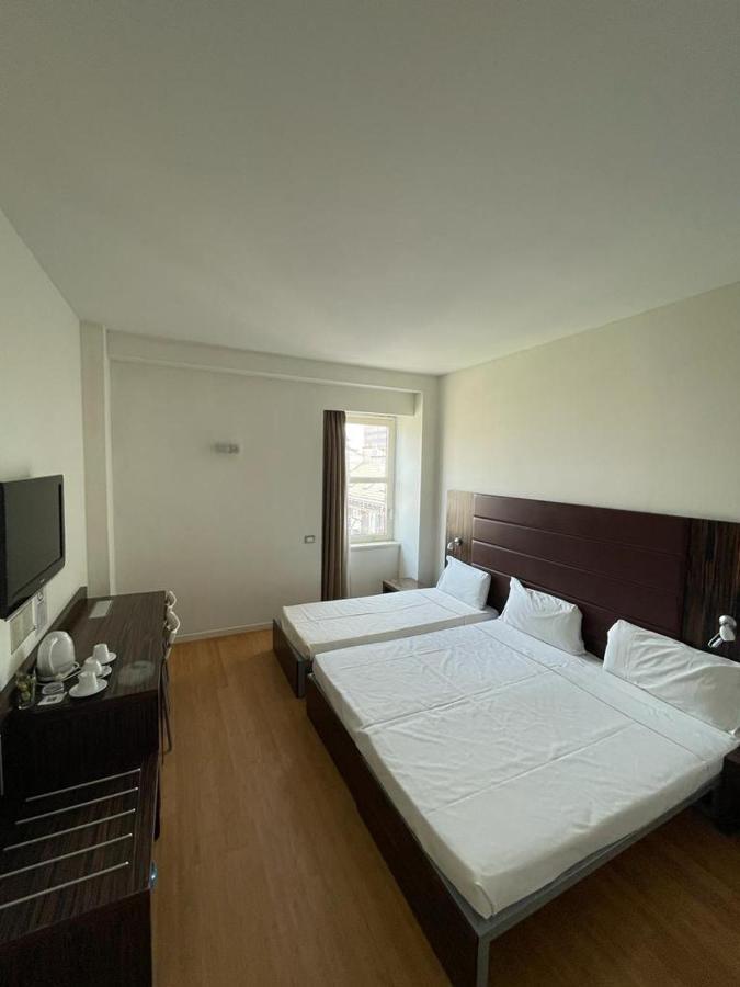 Ih Hotels Milano Centrale Guest House Exterior photo